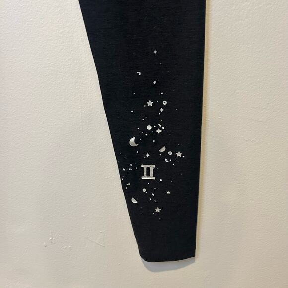 Beyond Yoga Black Spacedye‎ Womens Zodiac Sign Leggings Gemini Sz XS Athleisure - Picture 4 of 5